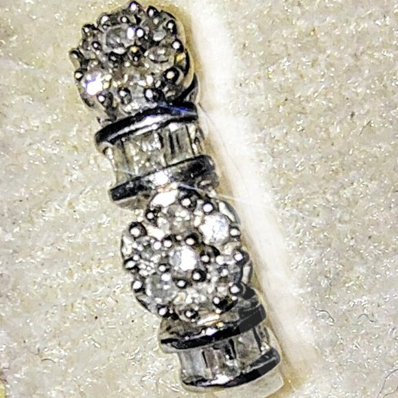 18k Dimond white gold hoop earrings - Picture 1 of 3